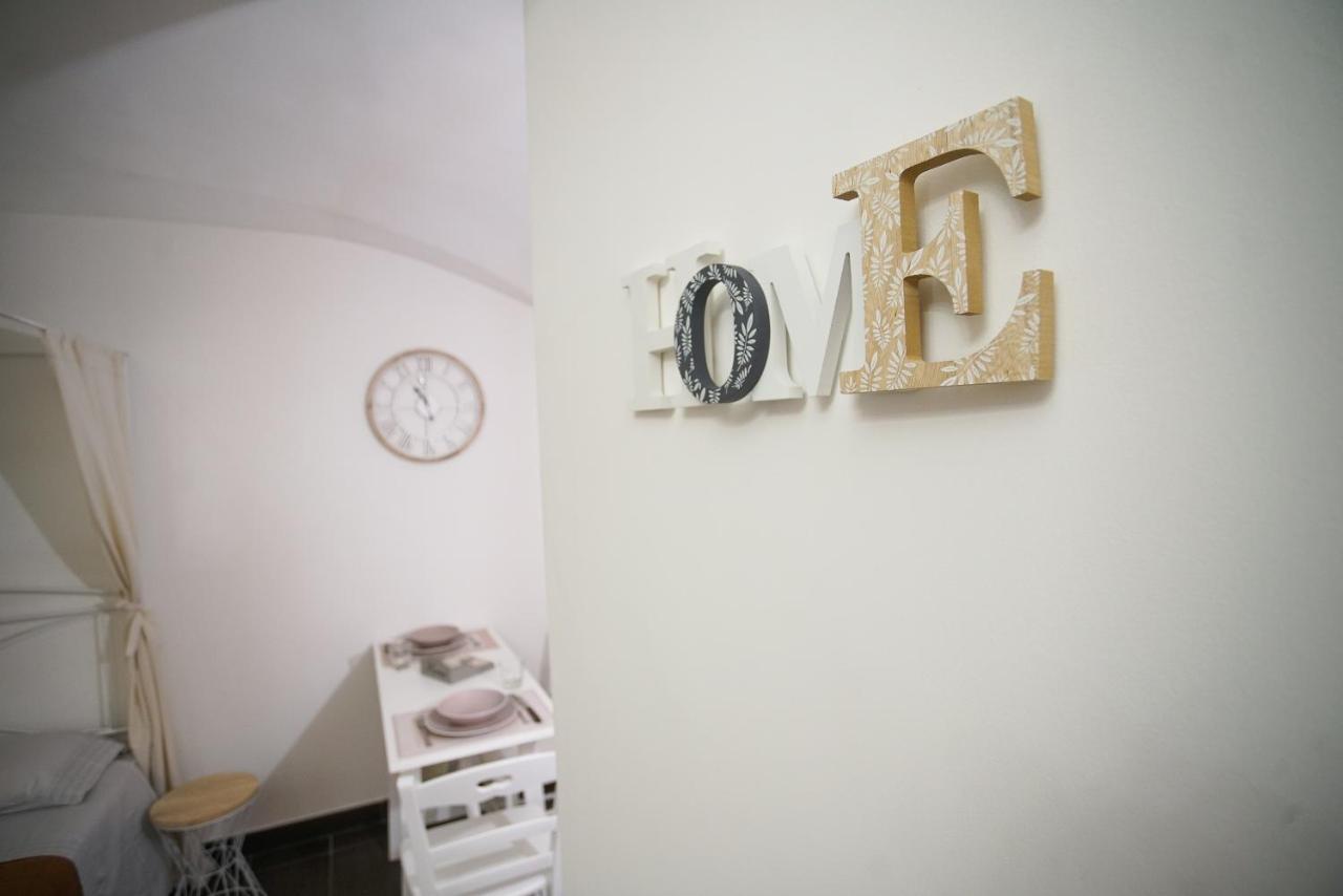 Home 5 - Arco Antico Putignano Eksteriør bilde