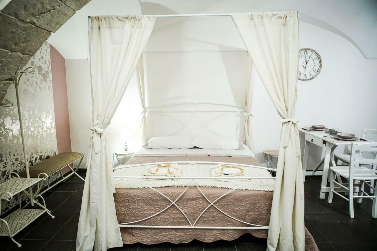 Home 5 - Arco Antico Putignano Eksteriør bilde