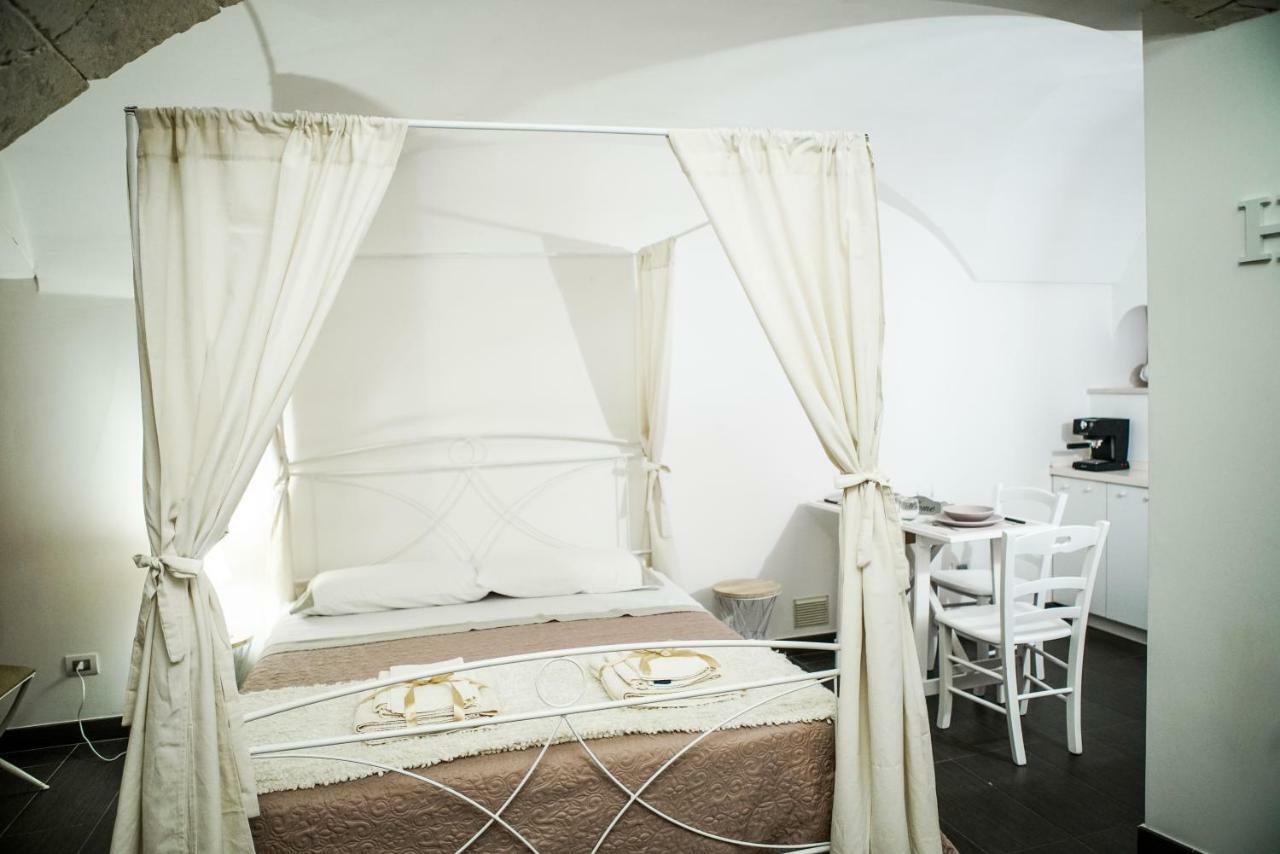 Home 5 - Arco Antico Putignano Eksteriør bilde