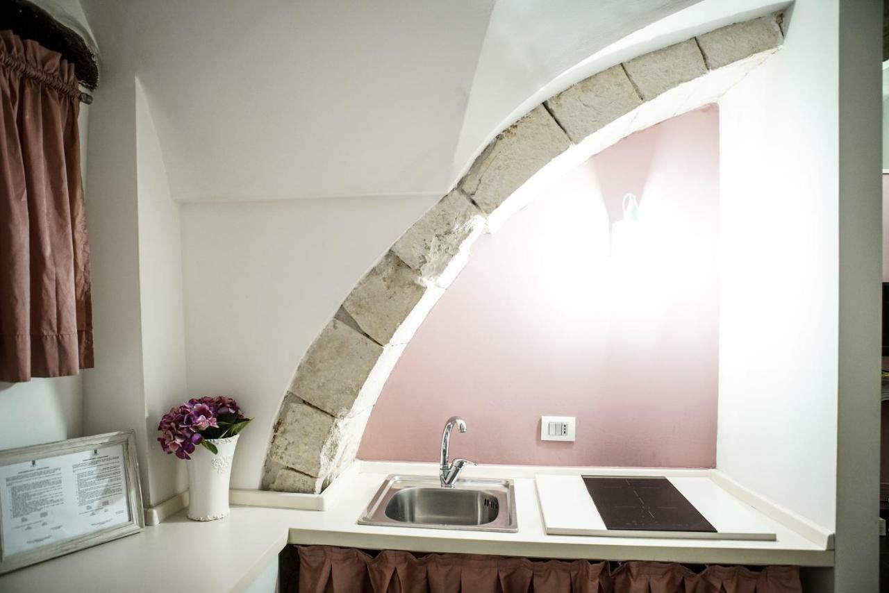 Home 5 - Arco Antico Putignano Eksteriør bilde