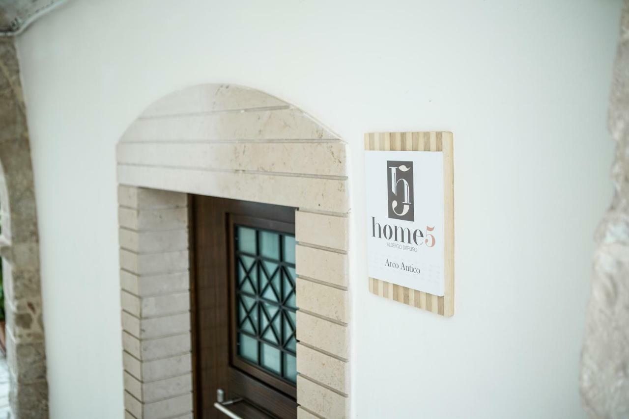 Home 5 - Arco Antico Putignano Eksteriør bilde
